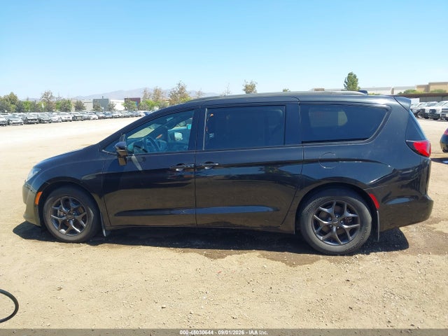 Aukcja sprzedaży 2018 Chrysler Pacifica Limited, vin: 2C4RC1GG4JR261937, numer aukcji: 46030644