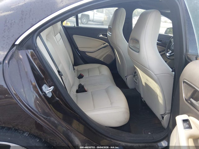 46030753 :رقم المزاد ، WDDSJ4EB5FN165373 vin ، 2015 Mercedes-benz Cla 250 مزاد بيع