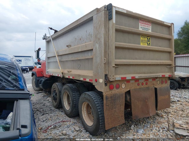 46030849 :رقم المزاد ، 1M2P267C2TM024711 vin ، 1996 Mack 600 Rd600 مزاد بيع