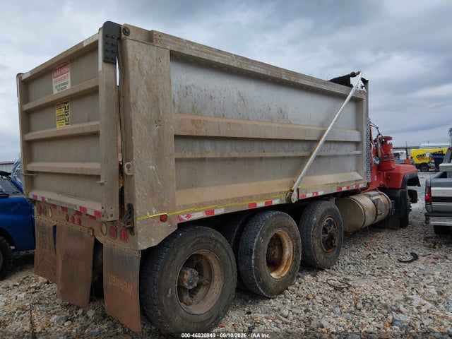 46030849 :رقم المزاد ، 1M2P267C2TM024711 vin ، 1996 Mack 600 Rd600 مزاد بيع