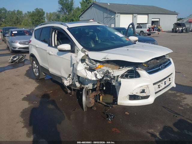2014 Ford Escape Titanium მანქანა იყიდება აუქციონზე, vin: 1FMCU9J9XEUD52677, აუქციონის ნომერი: 46030863