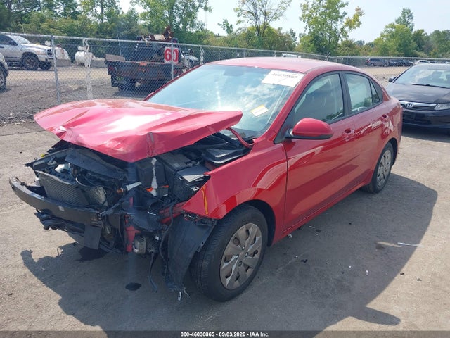 2020 Kia Rio S მანქანა იყიდება აუქციონზე, vin: 3KPA24ADXLE299385, აუქციონის ნომერი: 46030865