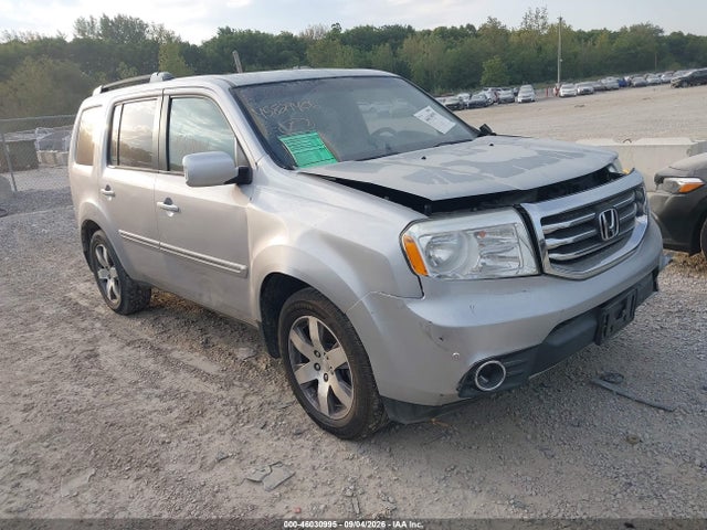 46030995 :رقم المزاد ، 5FNYF4H9XFB041015 vin ، 2015 Honda Pilot Touring مزاد بيع