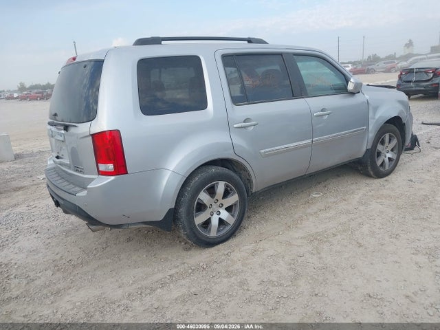 46030995 :رقم المزاد ، 5FNYF4H9XFB041015 vin ، 2015 Honda Pilot Touring مزاد بيع
