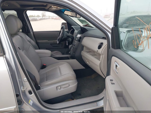 46030995 :رقم المزاد ، 5FNYF4H9XFB041015 vin ، 2015 Honda Pilot Touring مزاد بيع