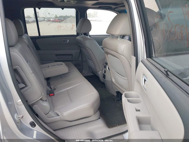 46030995 :رقم المزاد ، 5FNYF4H9XFB041015 vin ، 2015 Honda Pilot Touring مزاد بيع