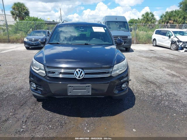 2015 Volkswagen Tiguan R-line მანქანა იყიდება აუქციონზე, vin: WVGBV7AX4FW503210, აუქციონის ნომერი: 46031085