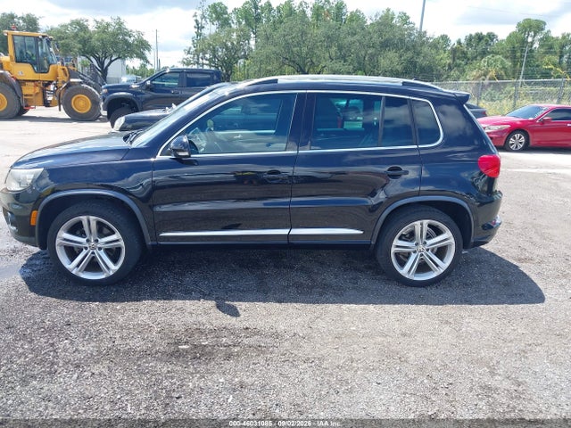 2015 Volkswagen Tiguan R-line მანქანა იყიდება აუქციონზე, vin: WVGBV7AX4FW503210, აუქციონის ნომერი: 46031085