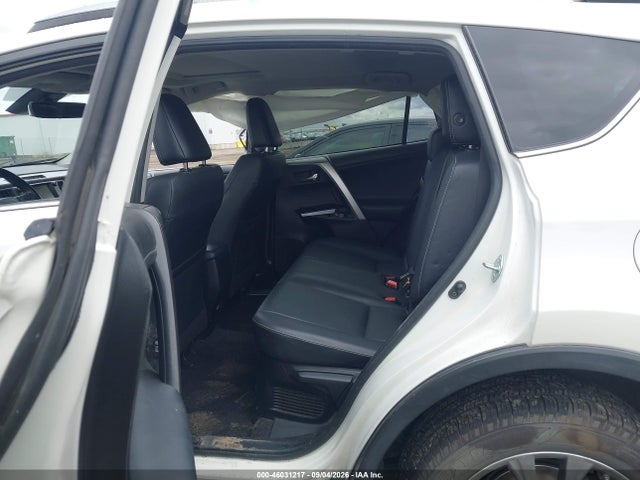 46031217 :رقم المزاد ، JTMDJREV4JD164370 vin ، 2018 Toyota Rav4 Hybrid Limited مزاد بيع