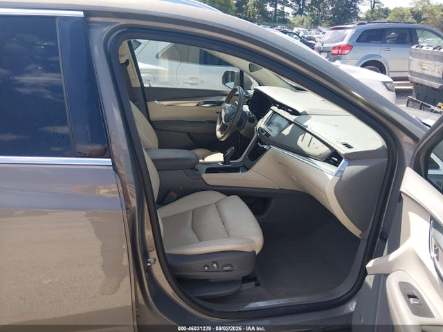 46031229 :رقم المزاد ، 1GYKNDRSXHZ247307 vin ، 2017 Cadillac Xt5 Luxury مزاد بيع