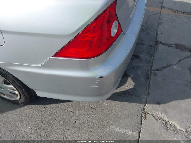 46031268 :رقم المزاد ، 1HGEM22515L011031 vin ، 2005 Honda Civic Lx مزاد بيع