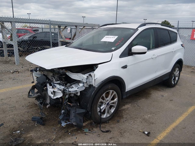 1FMCU9G94HUE38143 Ford ESCAPE SE