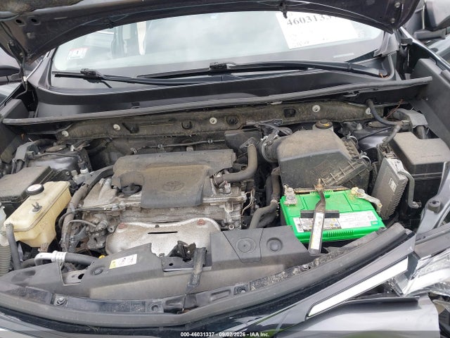 JTMBFREV2JJ723019 Toyota RAV4 LE