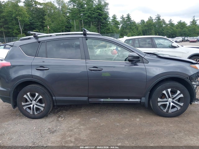 JTMBFREV2JJ723019 Toyota RAV4 LE