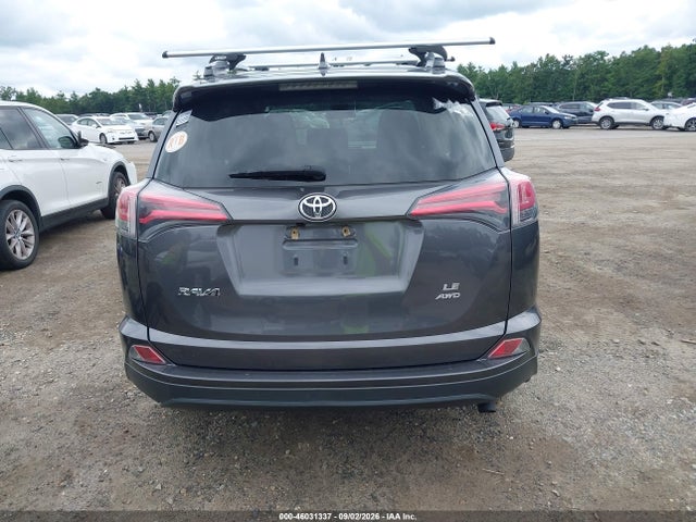 JTMBFREV2JJ723019 Toyota RAV4 LE