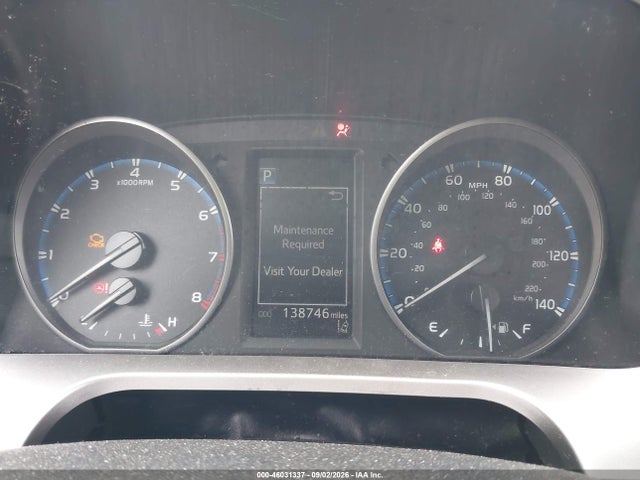 JTMBFREV2JJ723019 Toyota RAV4 LE