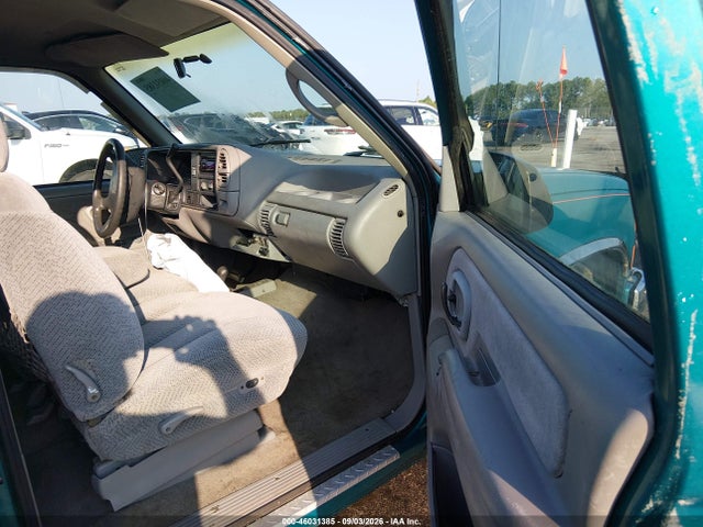 Продажа на аукционе авто 1995 Chevrolet Gmt-400 K1500, vin: 2GCEK19KXS1192738, номер лота: 46031385