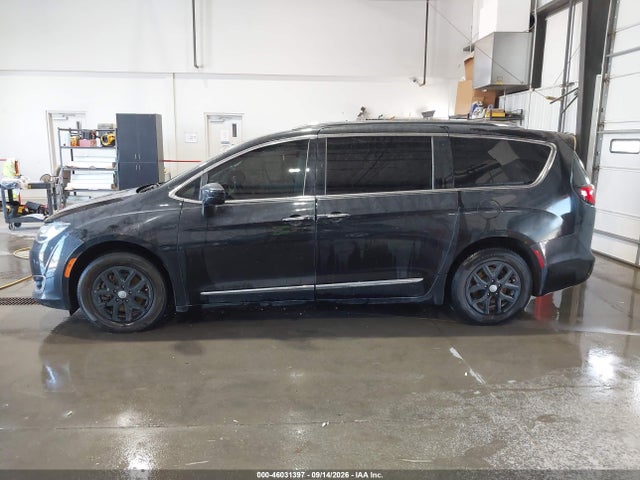 2020 Chrysler Pacifica Touring L მანქანა იყიდება აუქციონზე, vin: 2C4RC1BG3LR137572, აუქციონის ნომერი: 46031397