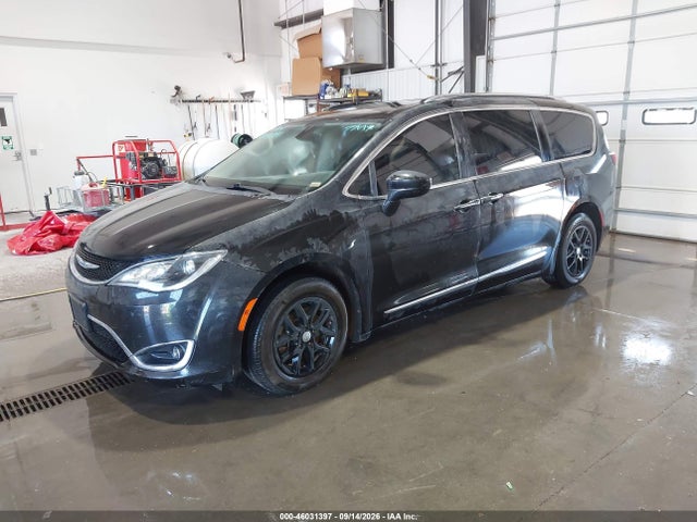 2020 Chrysler Pacifica Touring L მანქანა იყიდება აუქციონზე, vin: 2C4RC1BG3LR137572, აუქციონის ნომერი: 46031397