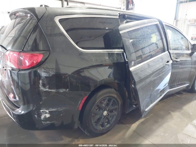 2020 Chrysler Pacifica Touring L მანქანა იყიდება აუქციონზე, vin: 2C4RC1BG3LR137572, აუქციონის ნომერი: 46031397