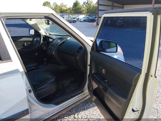 Продажа на аукционе авто 2010 Kia Soul +, vin: KNDJT2A2XA7170575, номер лота: 46031399