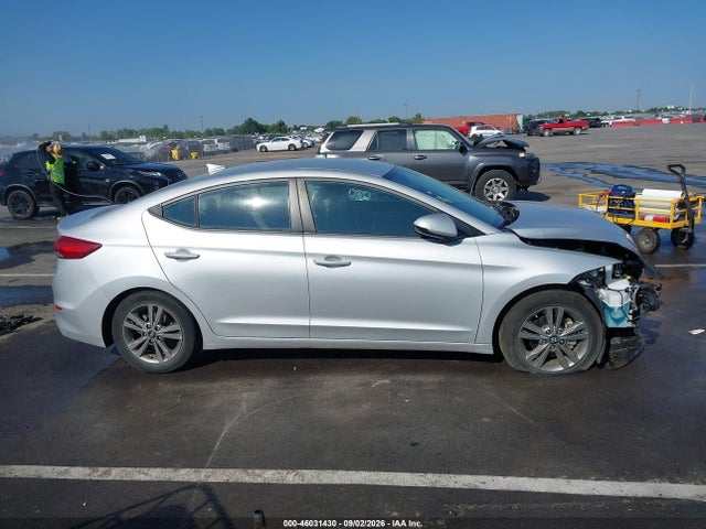 2018 Hyundai Elantra Sel მანქანა იყიდება აუქციონზე, vin: 5NPD84LF0JH309313, აუქციონის ნომერი: 46031430
