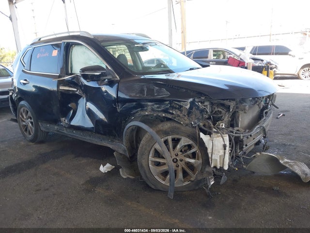 46031434 :رقم المزاد ، 5N1AT2MT8FC885417 vin ، 2015 Nissan Rogue Sl مزاد بيع