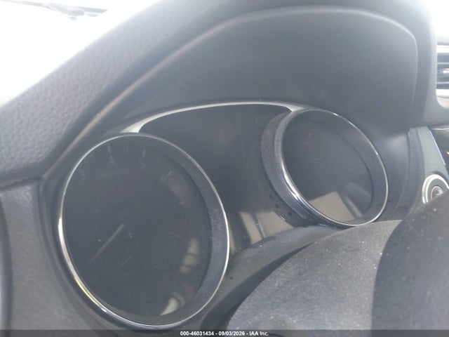 46031434 :رقم المزاد ، 5N1AT2MT8FC885417 vin ، 2015 Nissan Rogue Sl مزاد بيع