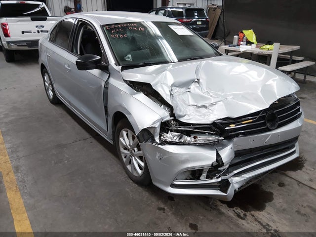 3VWD17AJXFM289986 Volkswagen Jetta 1.8t Se