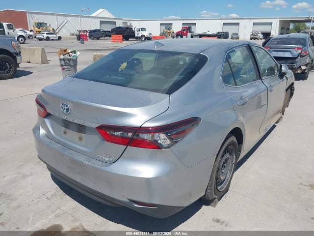 46031511 :رقم المزاد ، 4T1C31AK5MU549763 vin ، 2021 Toyota Camry Le Hybrid مزاد بيع