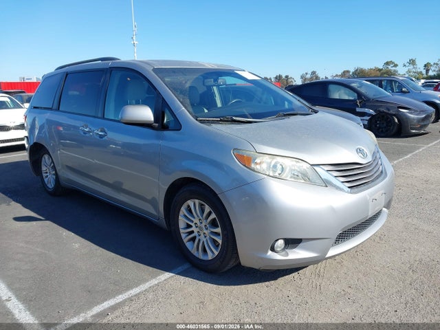 Auction sale of the 2015 Toyota Sienna Xle Premium 8 Passenger, vin: 5TDYK3DC3FS667623, lot number: 46031565