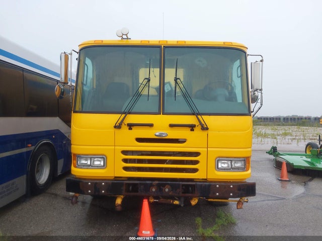46031678 :رقم المزاد ، 49HHBVDE56RW18997 vin ، 2006 Sterling Truck Condor مزاد بيع
