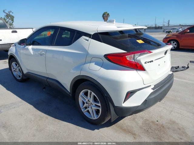 Toyota C-HR LE 2021 JTNKHMBX7M1126824 Image 3