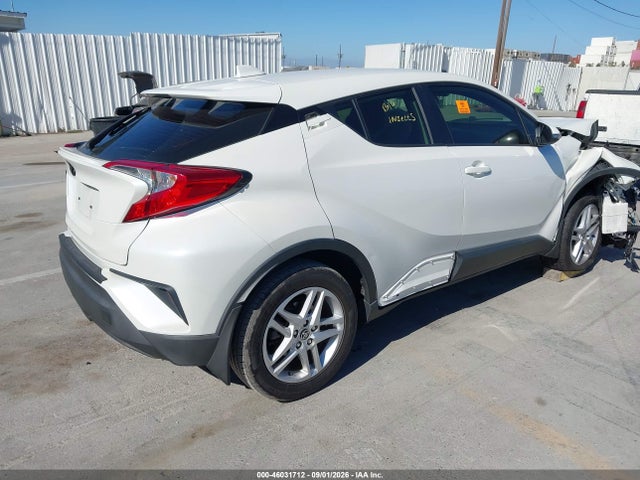 Toyota C-HR LE 2021 JTNKHMBX7M1126824 Image 4