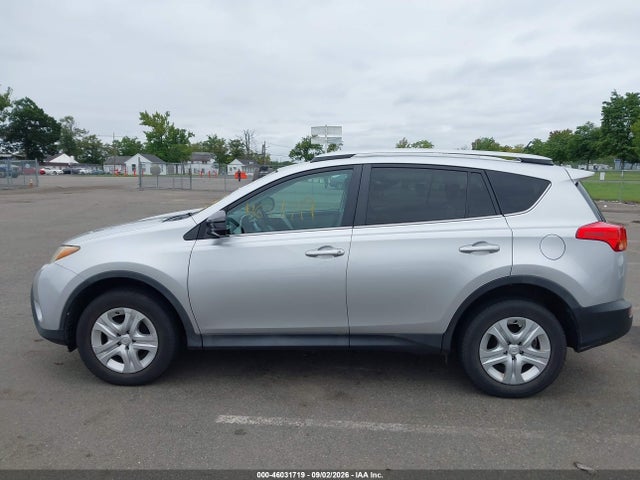 2015 Toyota Rav4 Le მანქანა იყიდება აუქციონზე, vin: 2T3BFREV3FW329960, აუქციონის ნომერი: 46031719
