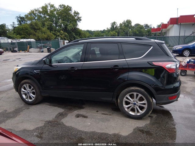 Продаж на аукціоні авто 2018 Ford Escape Se, vin: 1FMCU9GD2JUD41548, номер лоту: 46031815
