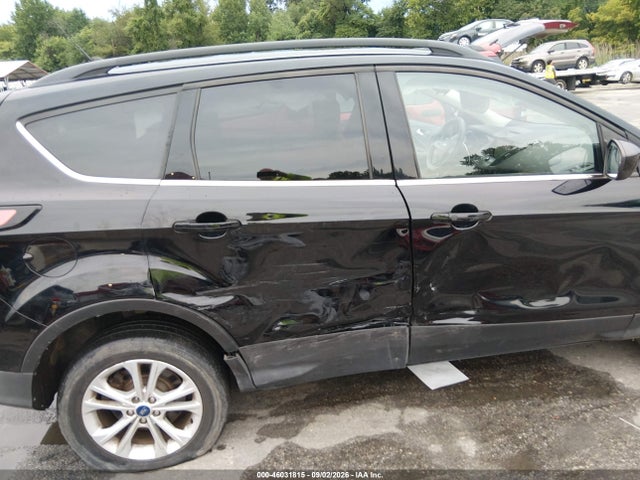 Продаж на аукціоні авто 2018 Ford Escape Se, vin: 1FMCU9GD2JUD41548, номер лоту: 46031815
