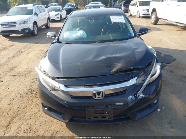 46031835 :رقم المزاد ، JHMFC1F95JX009121 vin ، 2018 Honda Civic Touring مزاد بيع