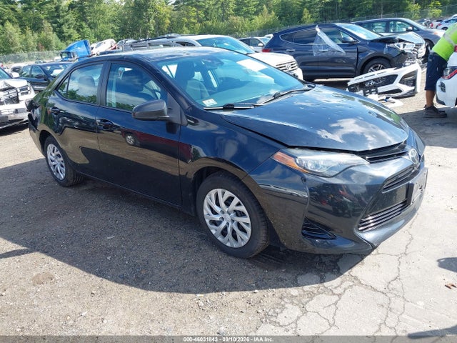 46031843 :رقم المزاد ، 5YFBURHE6HP667965 vin ، 2017 Toyota Corolla Le مزاد بيع