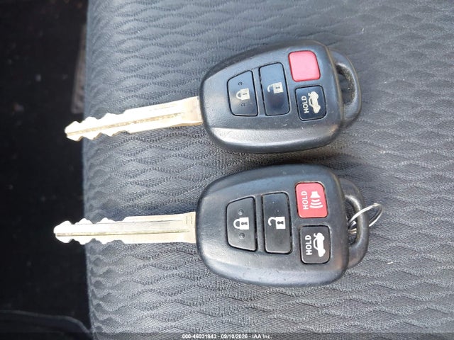 Продажа на аукционе авто 2017 Toyota Corolla Le, vin: 5YFBURHE6HP667965, номер лота: 46031843