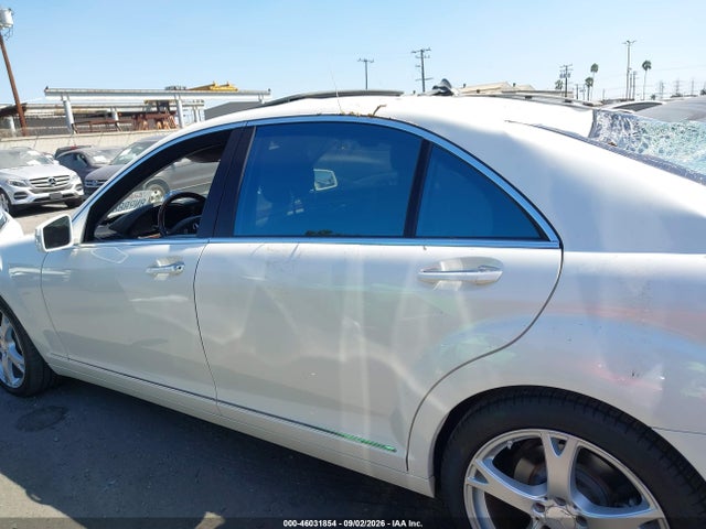 2013 Mercedes-benz S 550 მანქანა იყიდება აუქციონზე, vin: WDDNG7DB1DA508215, აუქციონის ნომერი: 46031854