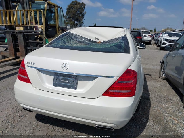 2013 Mercedes-benz S 550 მანქანა იყიდება აუქციონზე, vin: WDDNG7DB1DA508215, აუქციონის ნომერი: 46031854