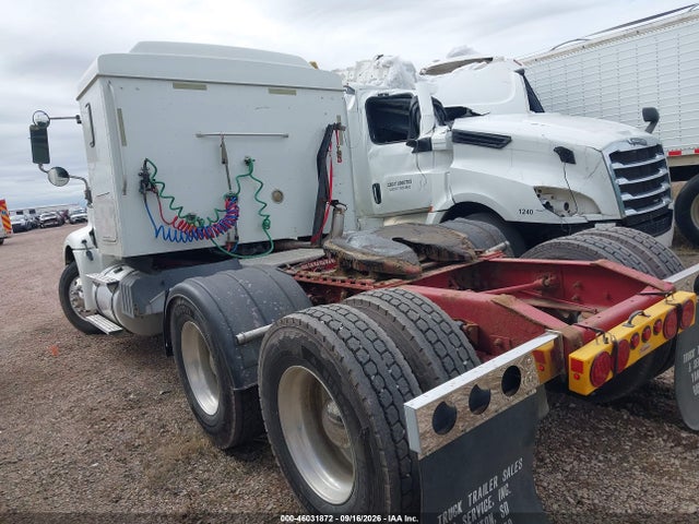 Продаж на аукціоні авто 2005 International 9200 9200i, vin: 2HSCEAPR35C181921, номер лоту: 46031872
