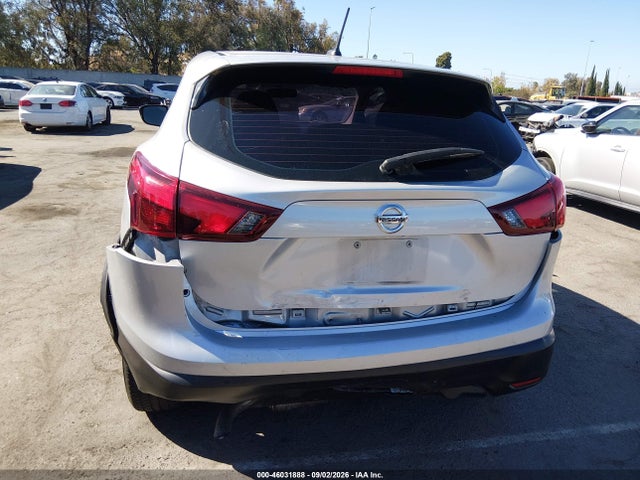 JN1BJ1CP4JW106196 Nissan Rogue Sport S