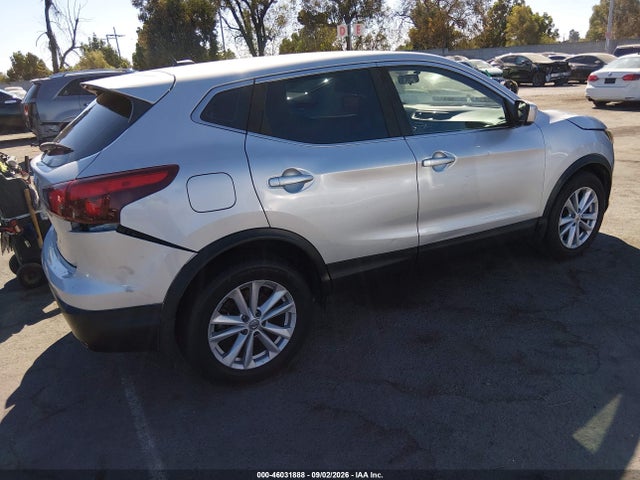 JN1BJ1CP4JW106196 Nissan Rogue Sport S