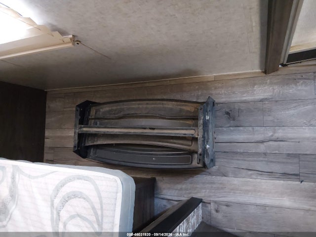 2018 Forest River Cherokee Grey Wolf 26dbh Travel Trailer მანქანა იყიდება აუქციონზე, vin: 4X4TCKB22JK048775, აუქციონის ნომერი: 46031920