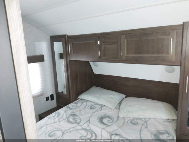 2018 Forest River Cherokee Grey Wolf 26dbh Travel Trailer მანქანა იყიდება აუქციონზე, vin: 4X4TCKB22JK048775, აუქციონის ნომერი: 46031920