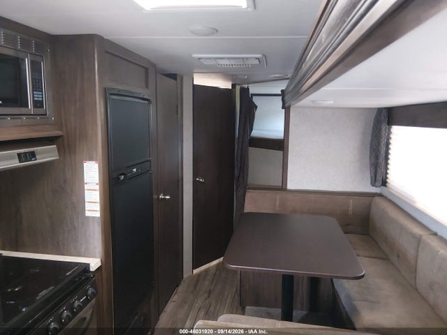 2018 Forest River Cherokee Grey Wolf 26dbh Travel Trailer მანქანა იყიდება აუქციონზე, vin: 4X4TCKB22JK048775, აუქციონის ნომერი: 46031920