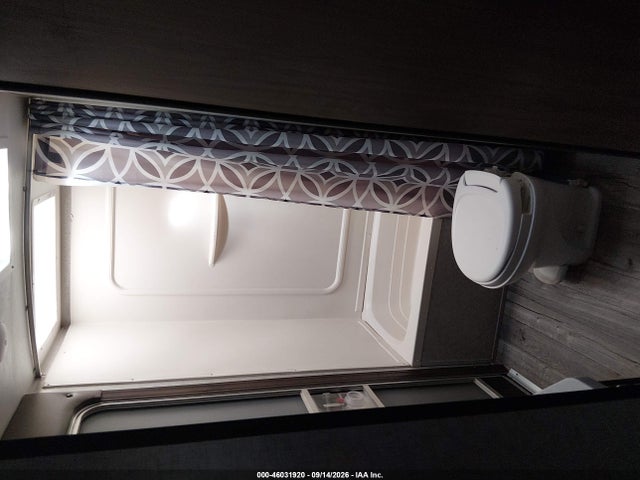2018 Forest River Cherokee Grey Wolf 26dbh Travel Trailer მანქანა იყიდება აუქციონზე, vin: 4X4TCKB22JK048775, აუქციონის ნომერი: 46031920