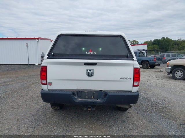 2020 Ram 1500 Classic Tradesman  4x4 6'4 Box მანქანა იყიდება აუქციონზე, vin: 1C6RR7FG3LS118733, აუქციონის ნომერი: 46031921